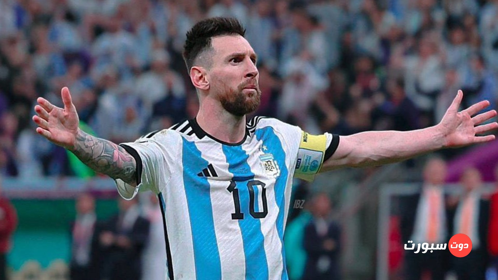 عاجل .. والد ميسي بالرياض للتحدث بتفاصيل عقد الهلال الضخم عاجل .. والد ميسي بالرياض للتحدث بتفاصيل عقد الهلال الضخم حيث اكدت التقارير الصحفية تواجد والد بطل العالم ليونيل ميسي حاليا بالرياض وذلك لاتمام الاتفاق لانتقال نجله بطل كأس العالم ليونيل ميسي الي صفوف الهلال السعودي . وقد أكدت صحيفة ذا صن أن والد ليونيل ميسي موجود الان في المملكة العربية السعودية لإجراء محاثة بشأن عرض الهلال الضخم والذي قدر ب245 مليون إسترليني بالموسم الواحد . وذكرت شبكة " اخبار العرب " ان خورخي والد اللاعب الارجنتيني , شوهد بالعاصمة الرياض . ويذكر ان الدوري السعودي إحتوي علي صفقة اخري أسطورية وهي تعاقد النصر السعودي مع الدولي البرتغالي كريستيانو رونالدو . ويحتل الهلال حاليا المركز الثالث بالدوري السعودي بفرق 3 نقاط عن المتصدر " النصر " .